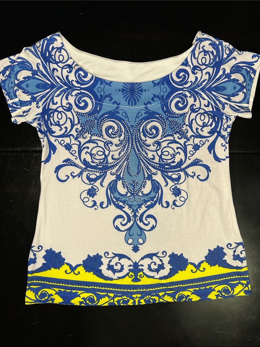 Cache White Short-Sleeve Y2K bling Tee with Blue Ornate Print and Yellow Trim